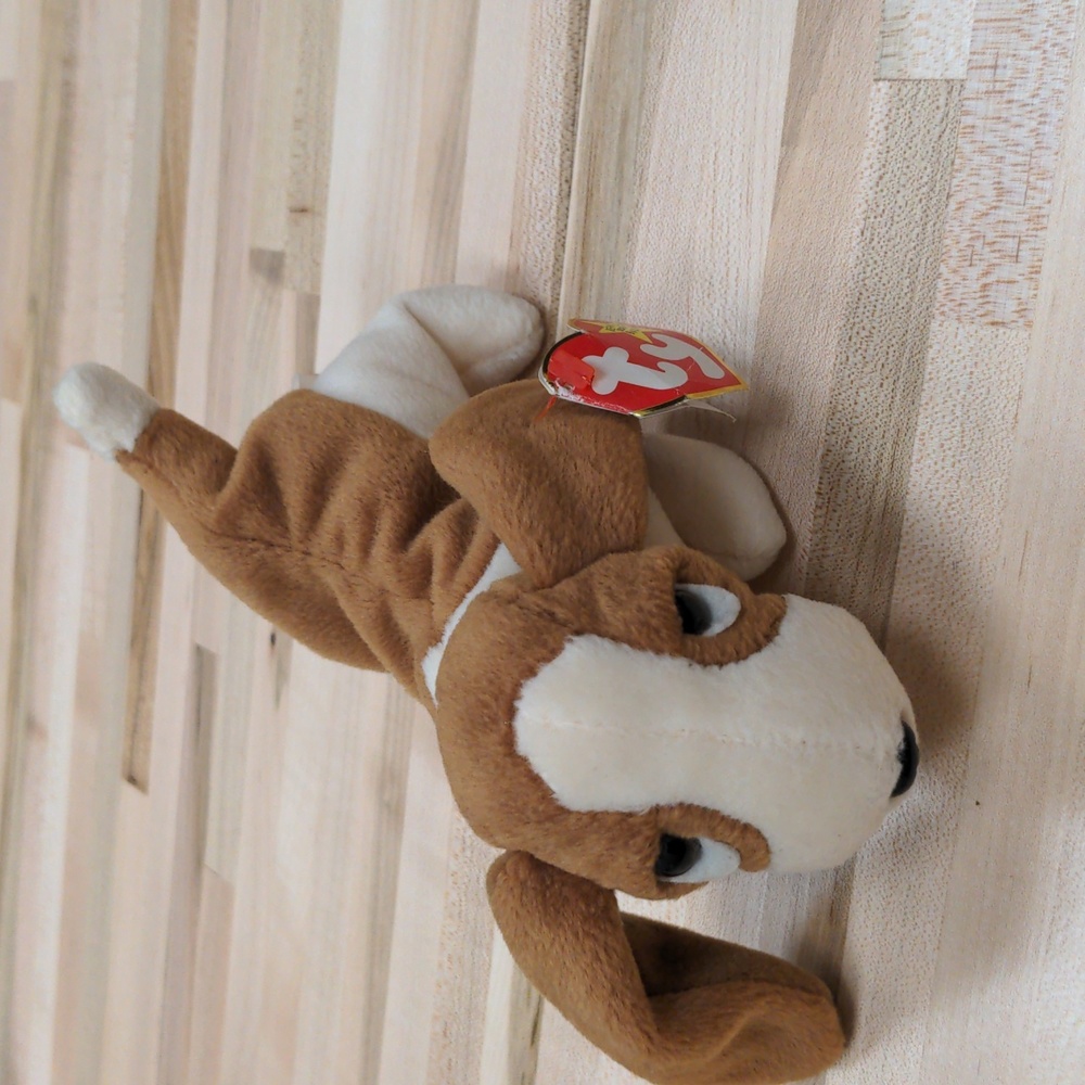 Ty Tracker Beanie Baby Basset Hound Dog Retired 1998 Vintage